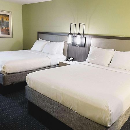 Park Inn By Radisson Albany Buitenkant foto