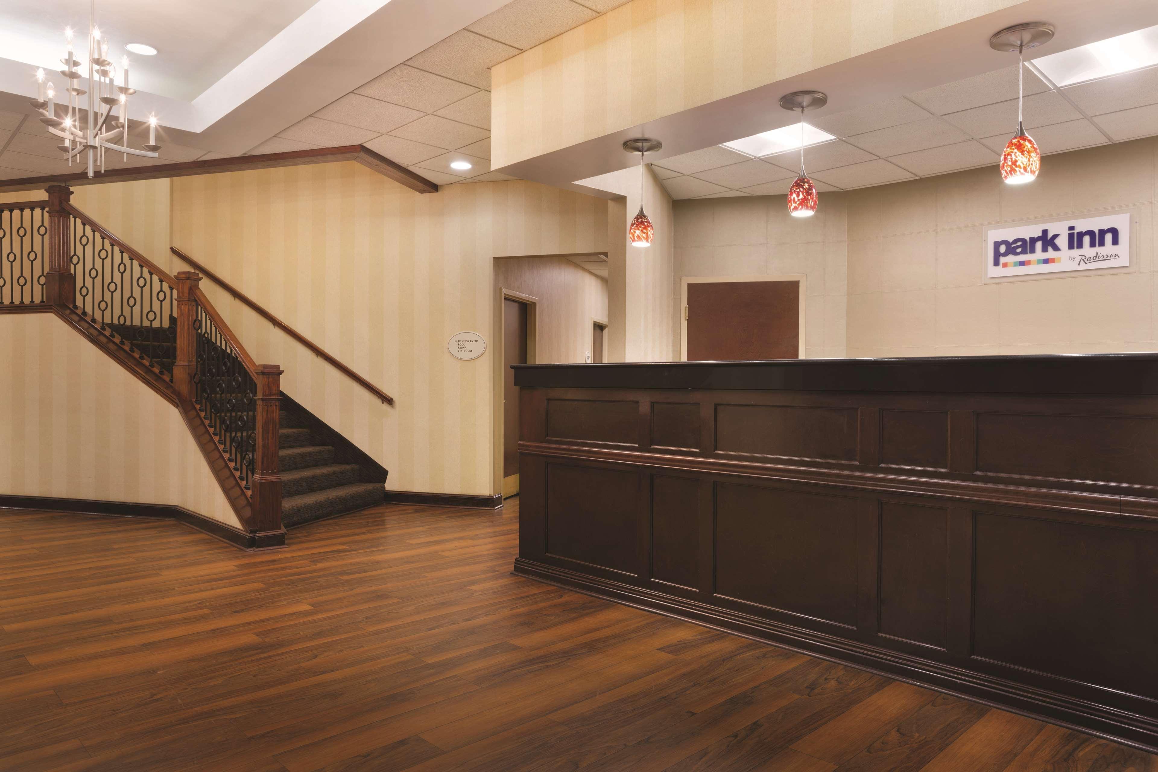 Park Inn By Radisson Albany Buitenkant foto