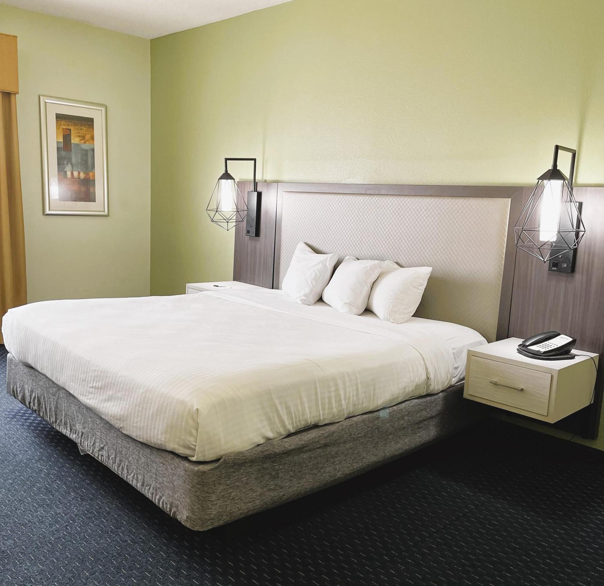Park Inn By Radisson Albany Buitenkant foto